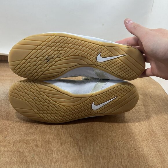 Nike Fury Shoes Mens Size 9 White Gold AO2416-170 Gum Sole